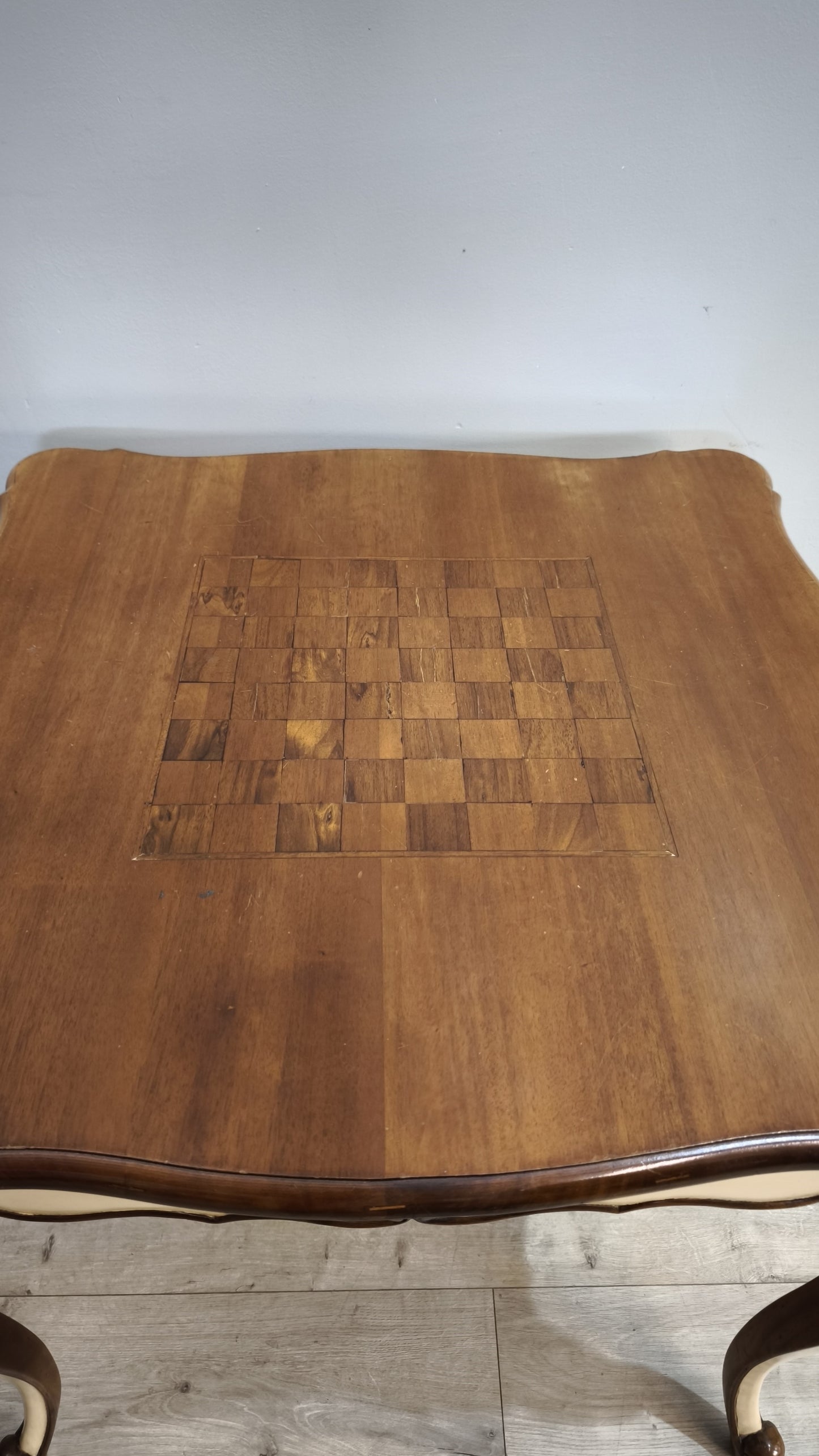 92107 Tavolo da gioco con base bianca e piano in in legno