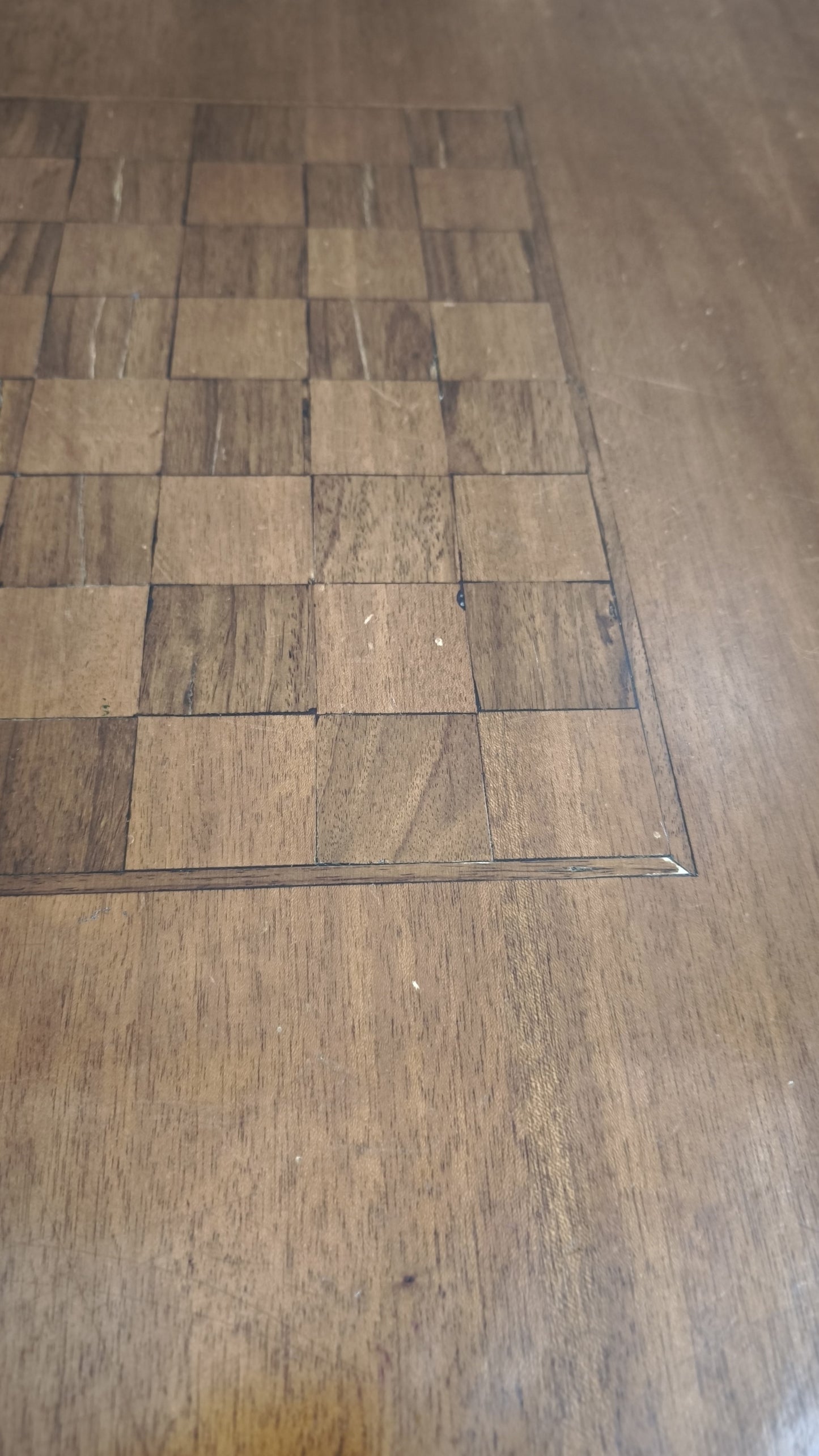 92107 Tavolo da gioco con base bianca e piano in in legno