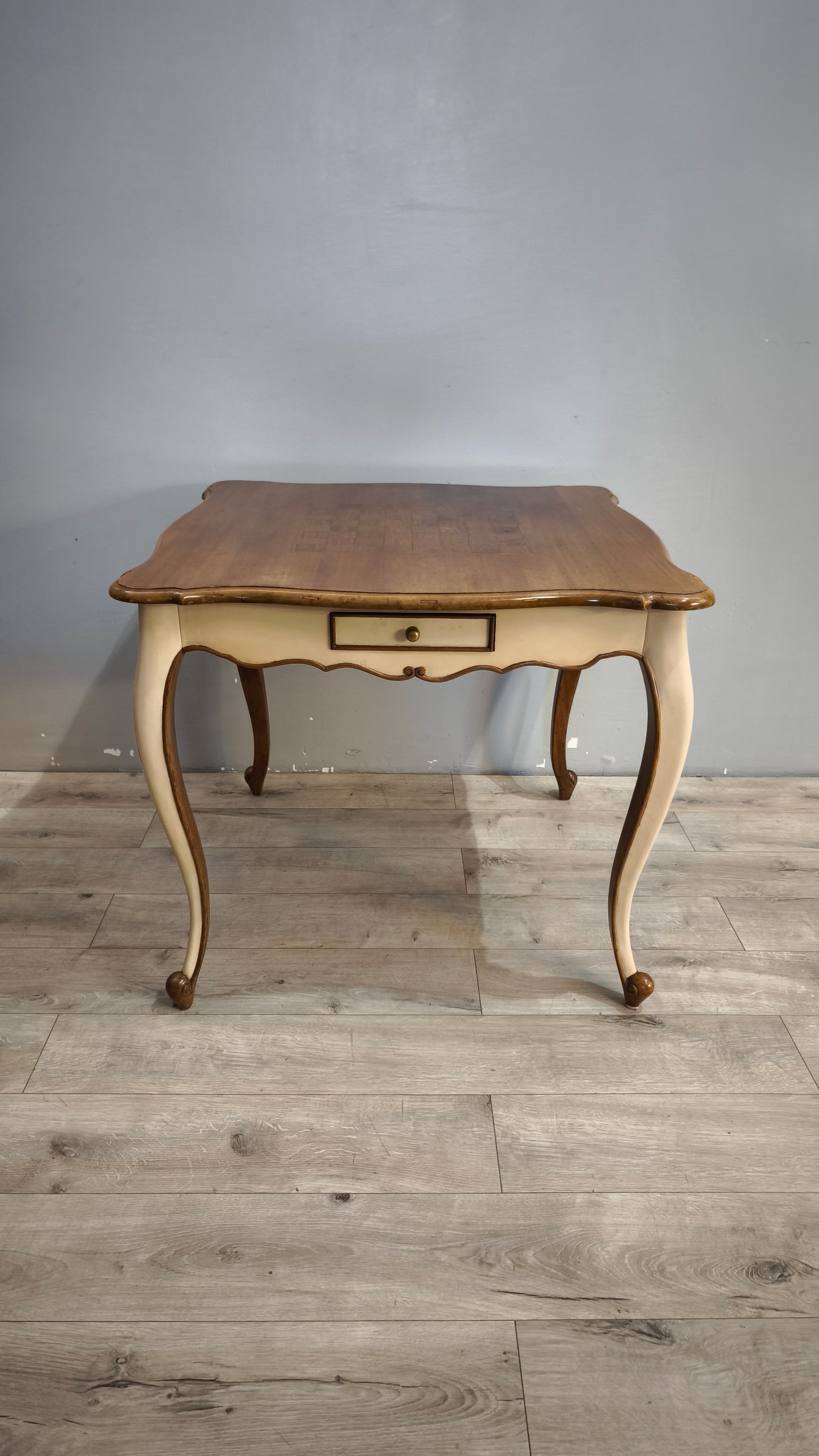 92107 Tavolo da gioco con base bianca e piano in in legno