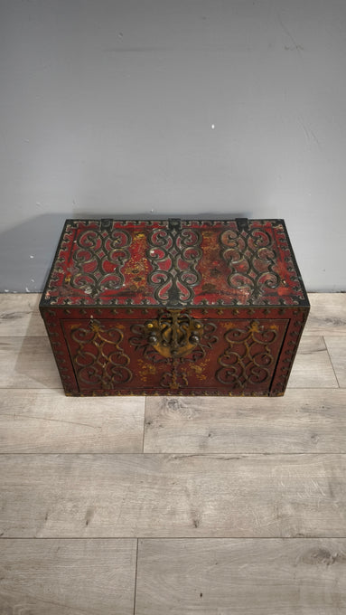 92178 Antico baule cassaforte orientale da viaggio