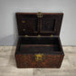 92178 Antico baule cassaforte orientale da viaggio