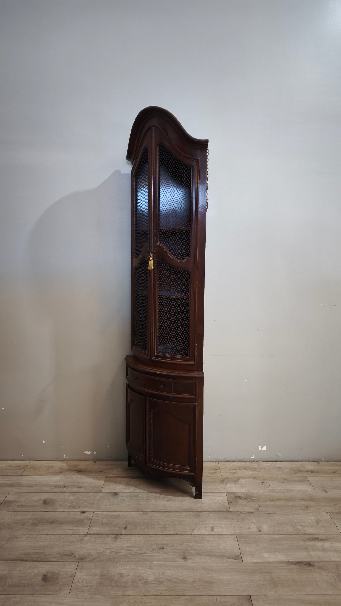 92043 Angoliera in legno due sportelli e due cassetti