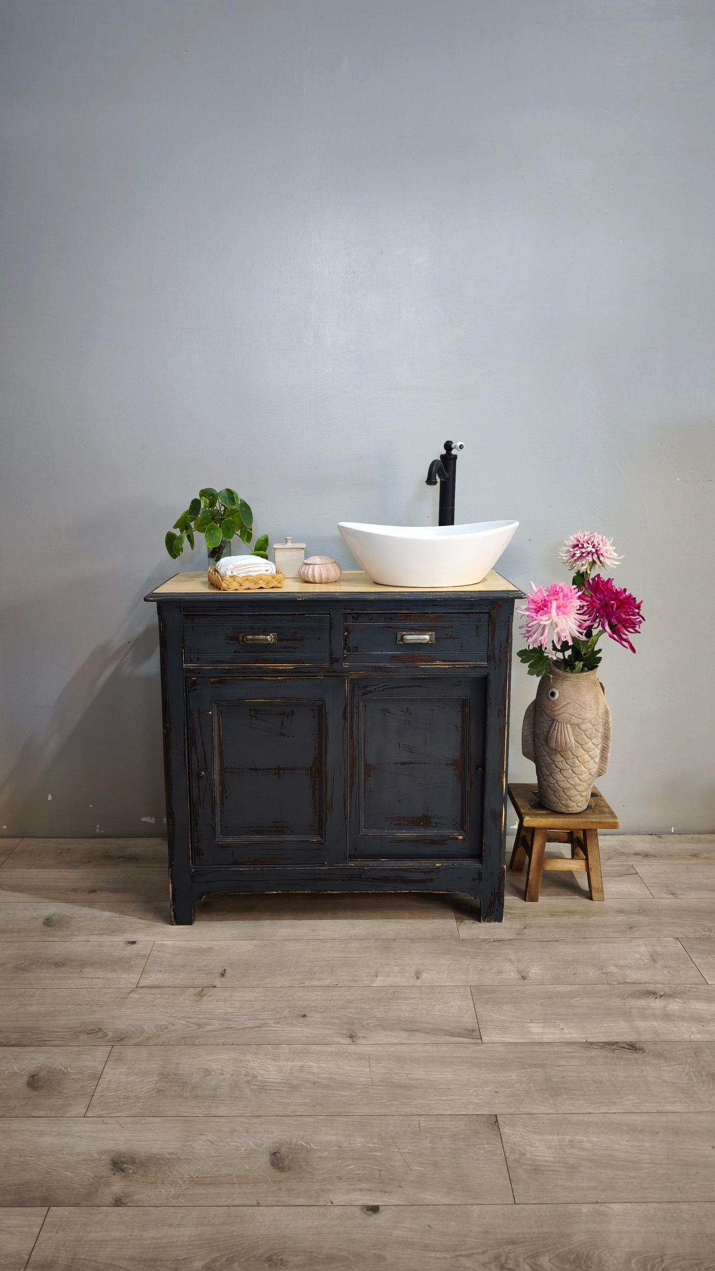 92152 Mobile bagno rustico con sportelli scorrevoli