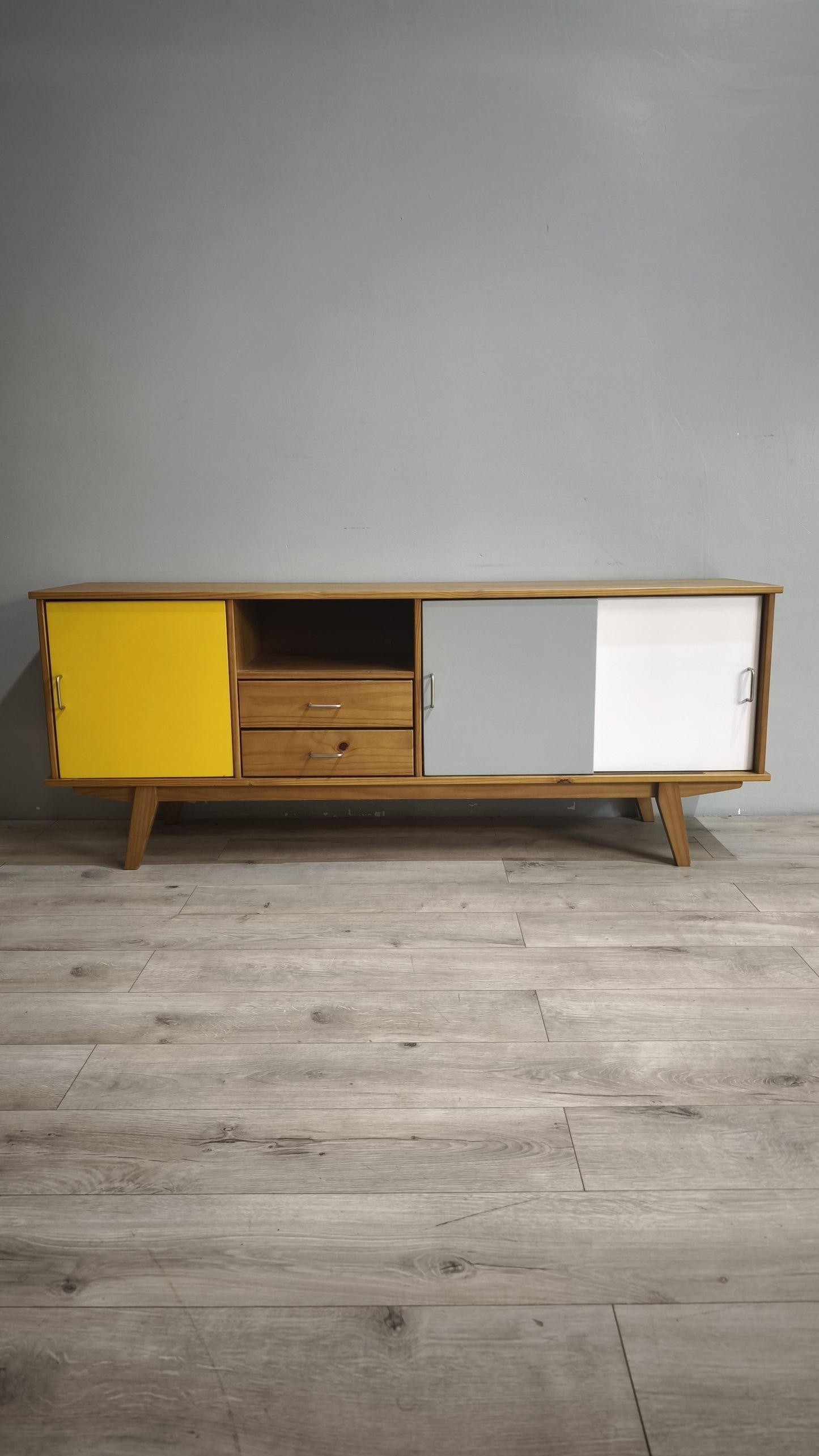 92070 Sideboard Maison du monde con tre sportelli colorati