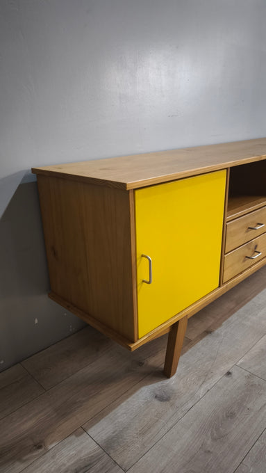92070 Sideboard Maison du monde con tre sportelli colorati