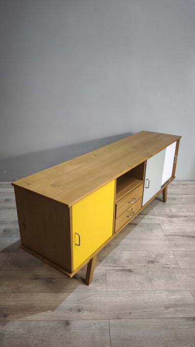 92070 Sideboard Maison du monde con tre sportelli colorati