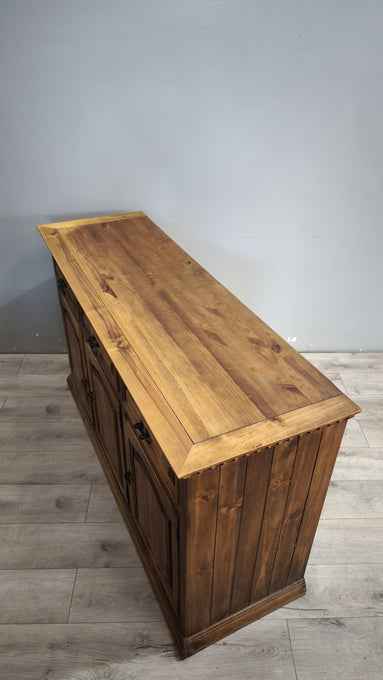227 Servante tre cassetti e tre sportelli in legno
