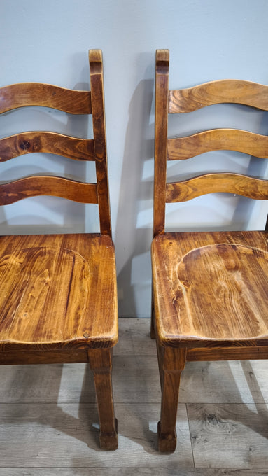 226 Set n 4 sedie in legno massello