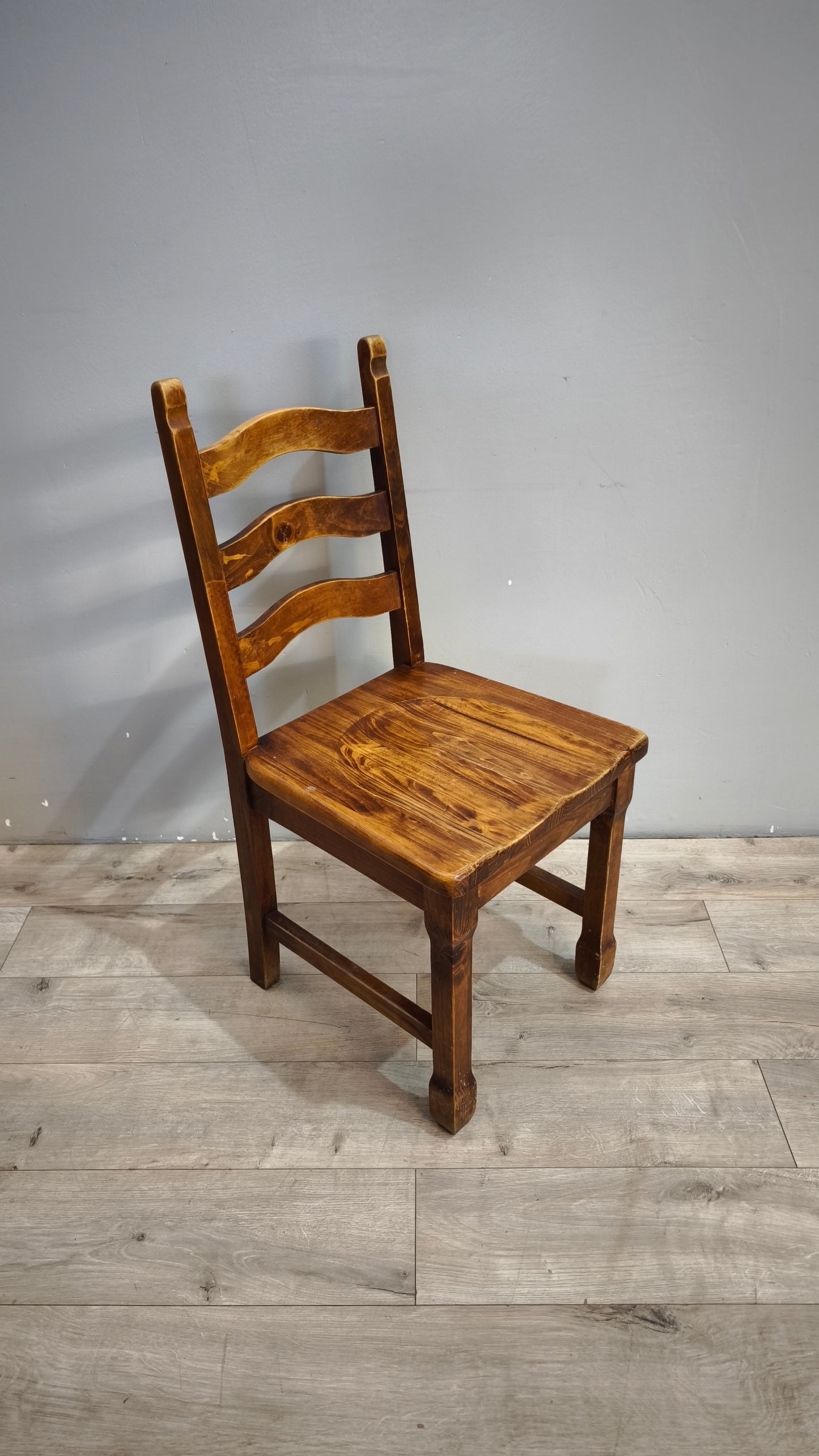 226 Set n 4 sedie in legno massello