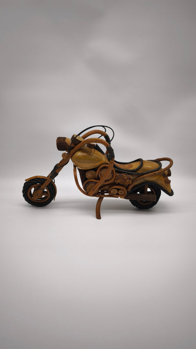 92087 Modellino moto in legno