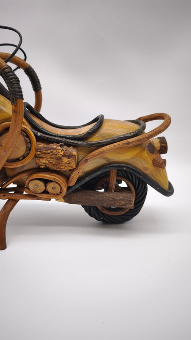 92087 Modellino moto in legno