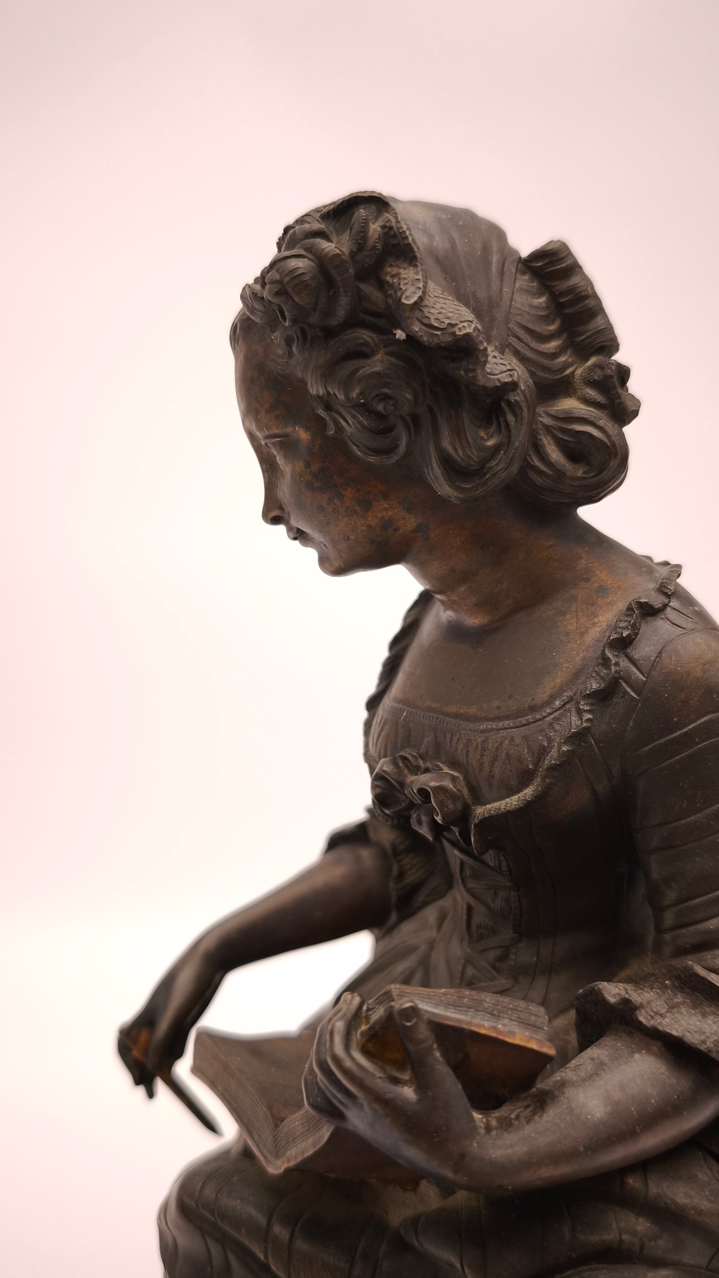 92050 Scultura donna in bronzo