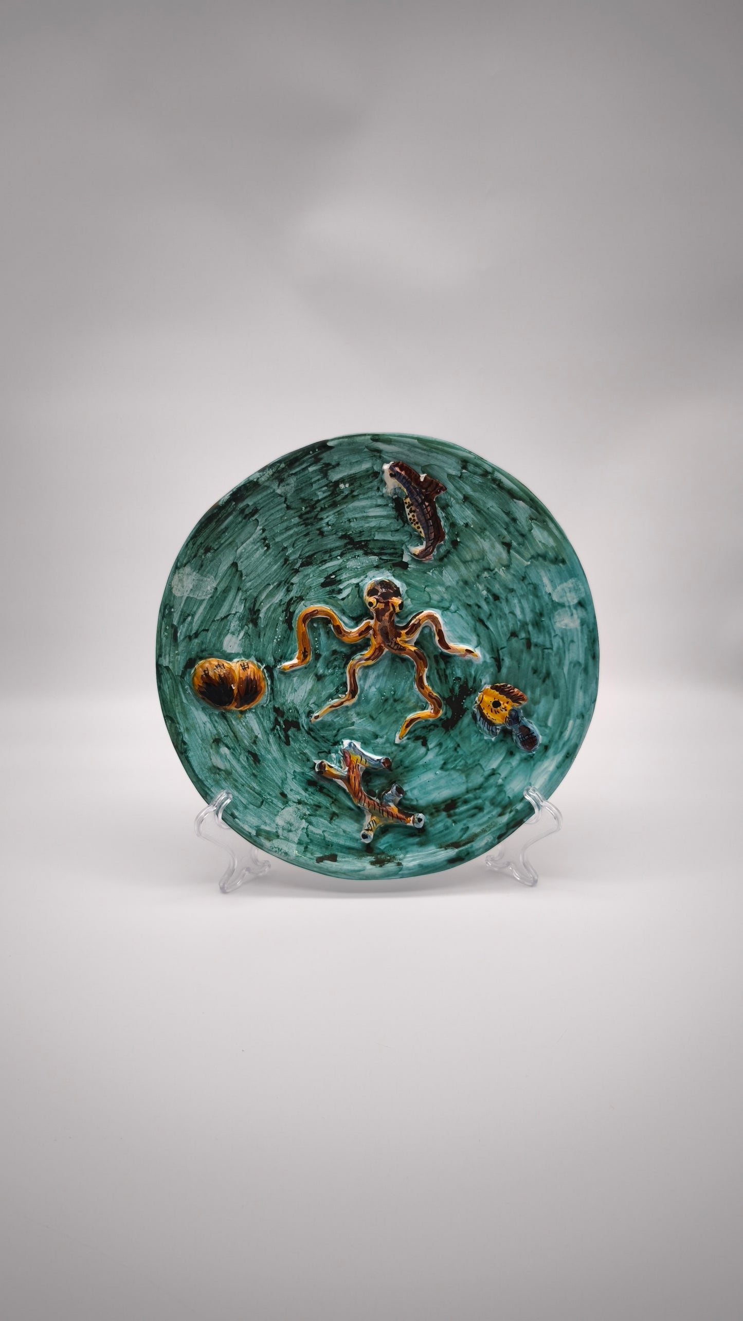 92159 Piatto in ceramica Vietri con decorazione marina
