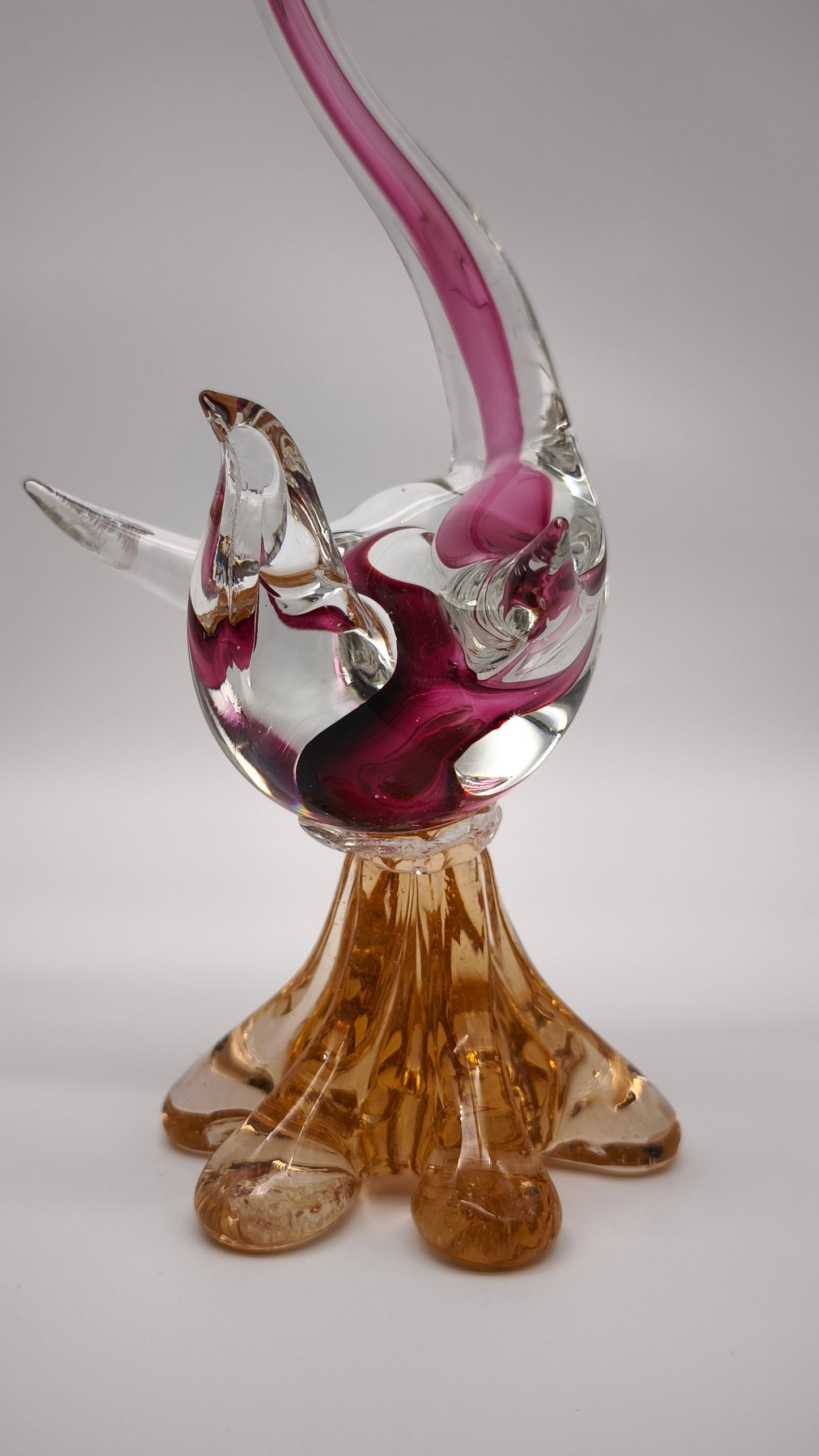 92133 Uccello in vetro di Murano con interno rosa e base arancio