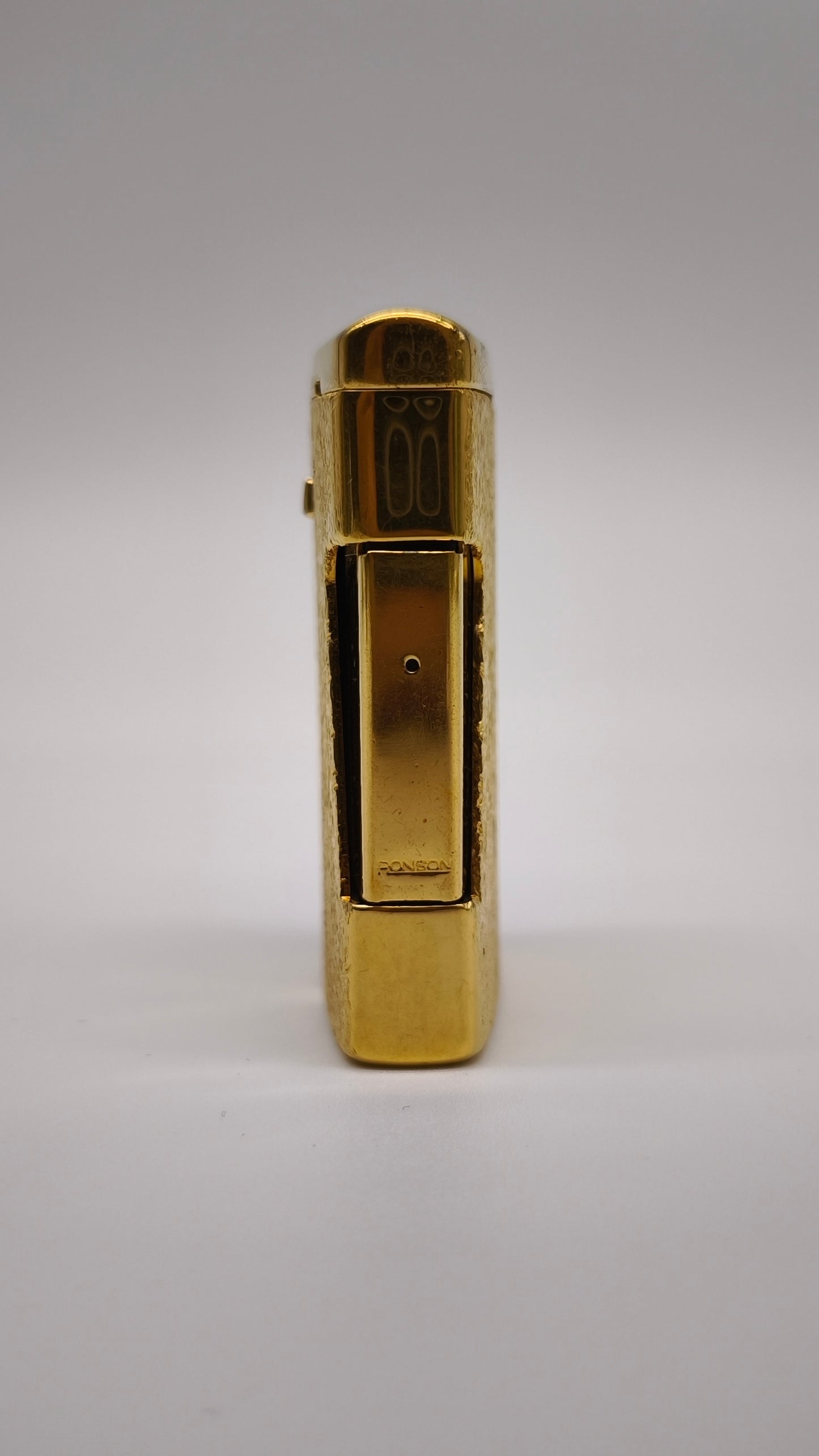 91024 Accendino vintage Ronson in metallo dorato con custodia