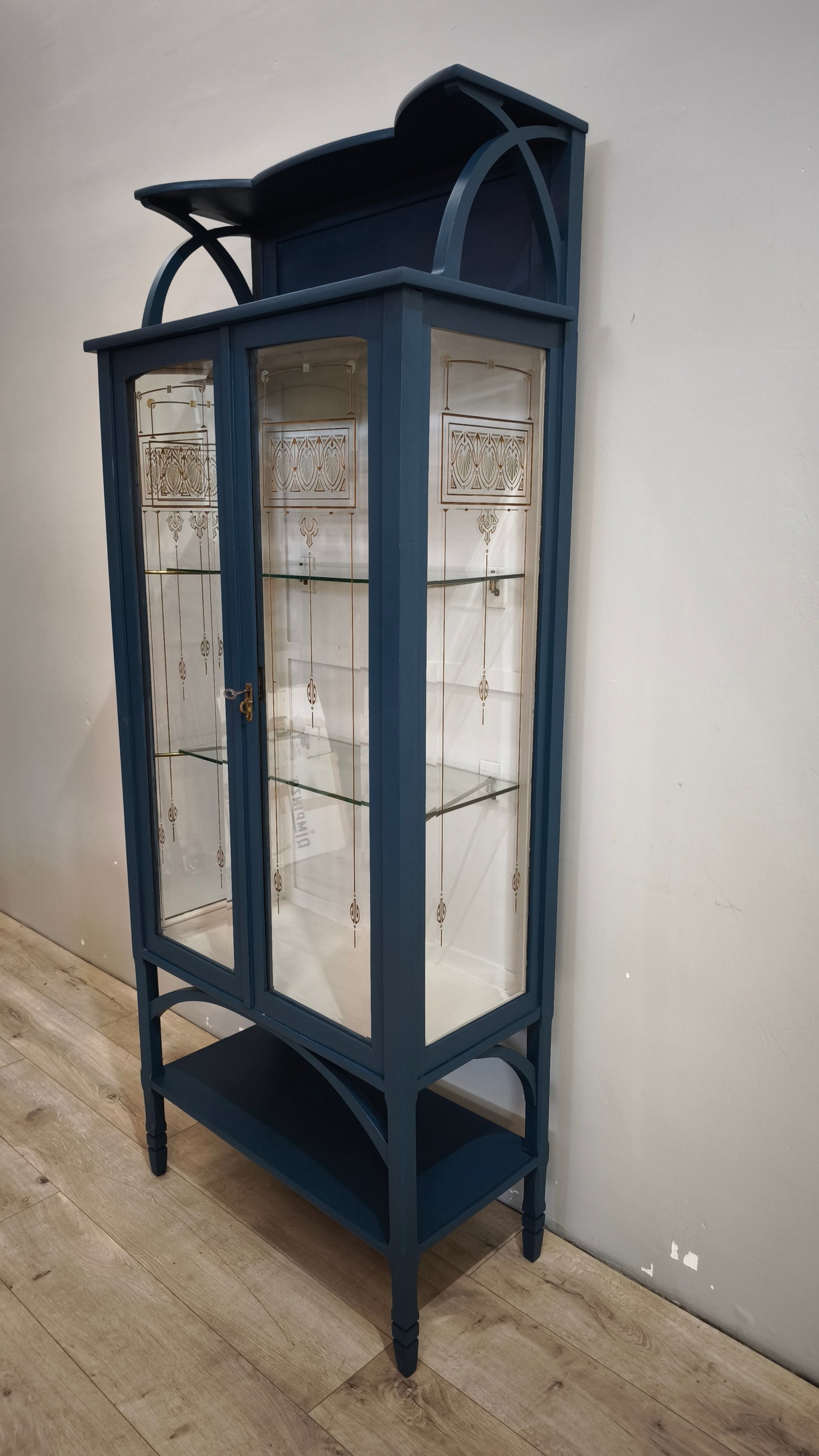 92204 Vetrinetta due ante dipinta blu