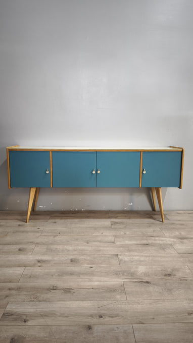 92179 Sideboard anni '60 quattro sportelli dipinta verde