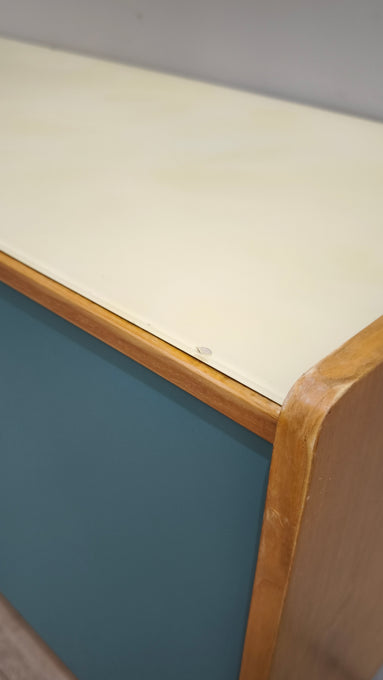 92179 Sideboard anni '60 quattro sportelli dipinta verde