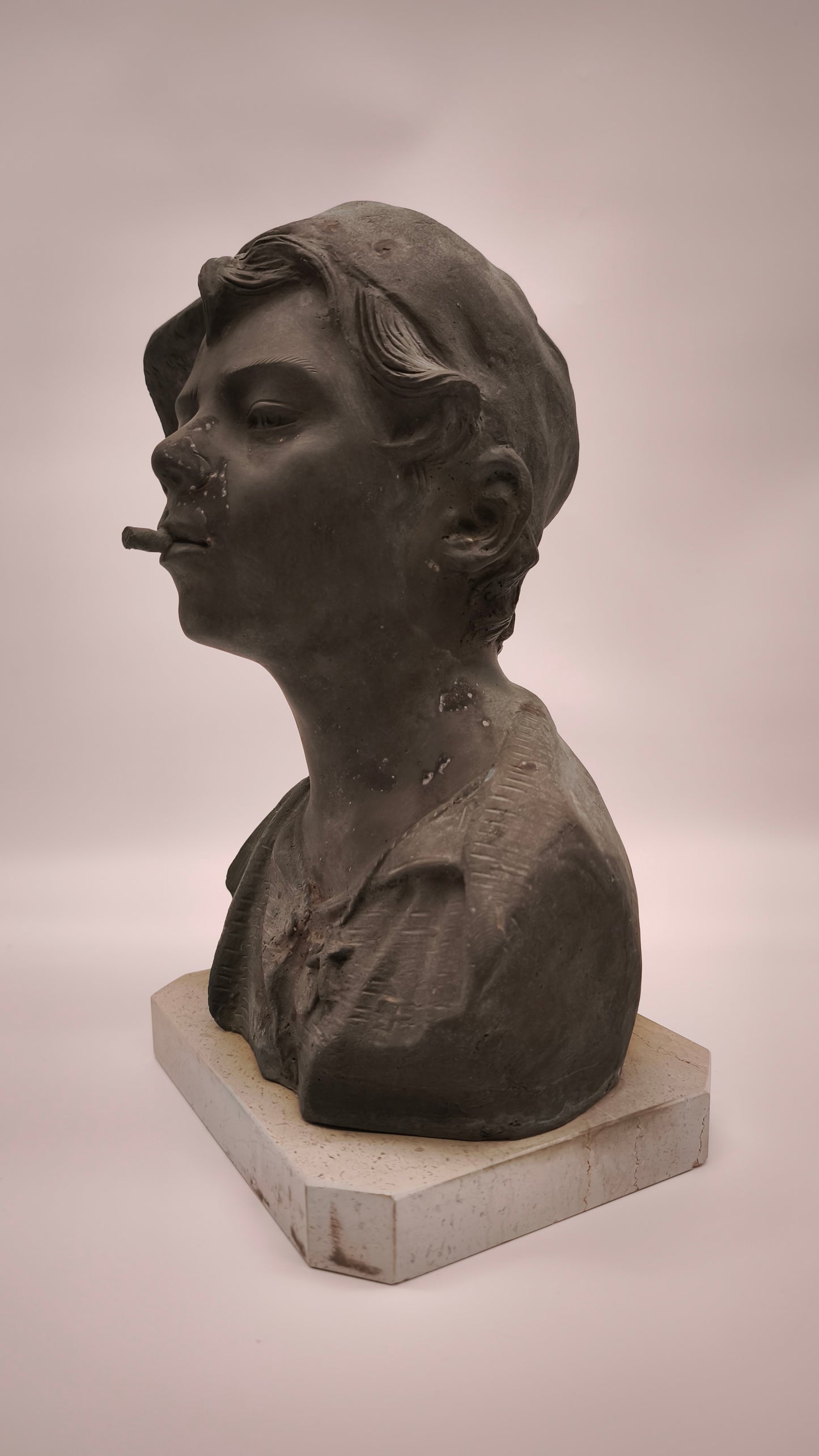 92045 Scultura in bronzo 'Scugnizzo' firmata De Martino con base in marmo