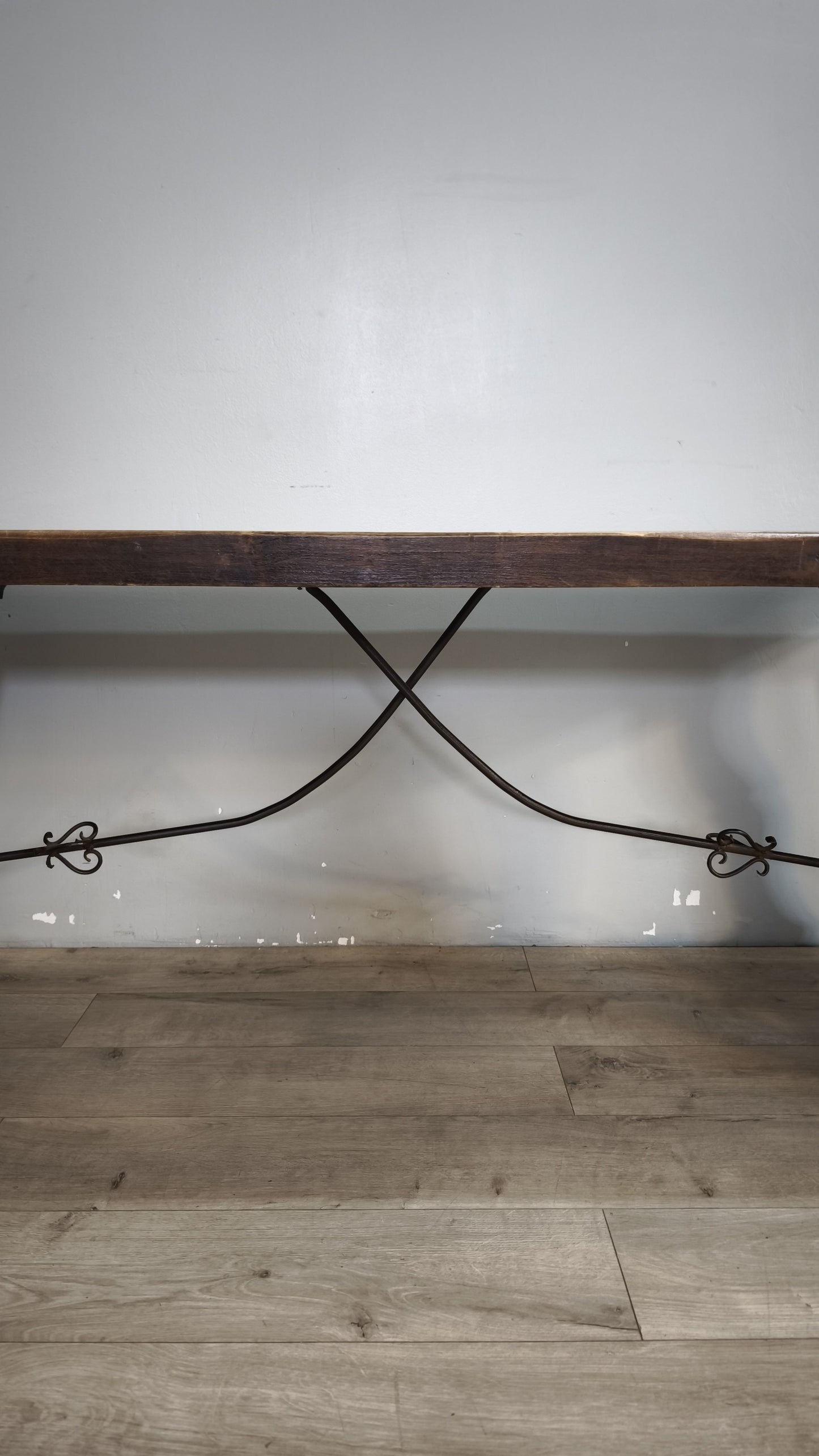 92199 Tavolo fratino in legno massello con inserti in ferro