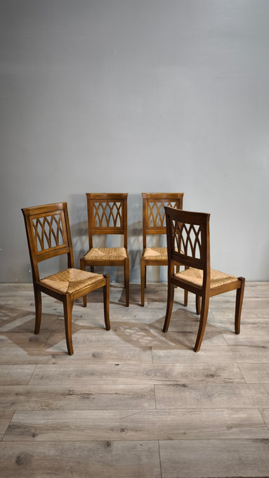 92202 Set n 4 sedie in legno con seduta in paglia