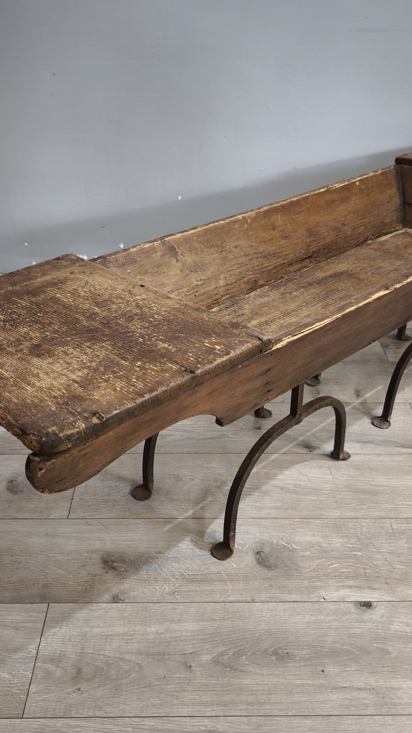 92260 Vecchia tavola siciliana in legno per impastare