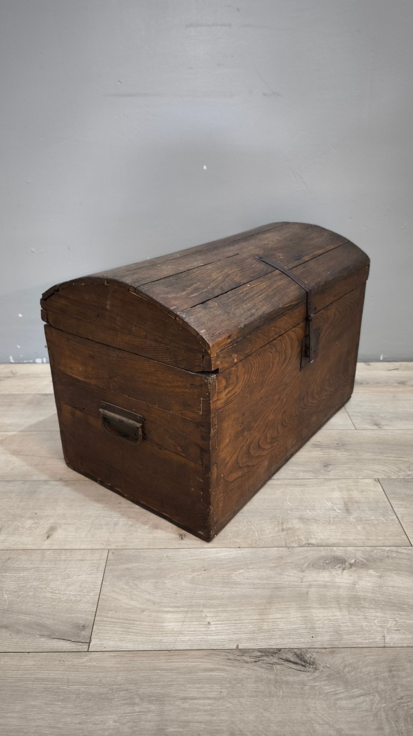 92235 Baule bombato in legno