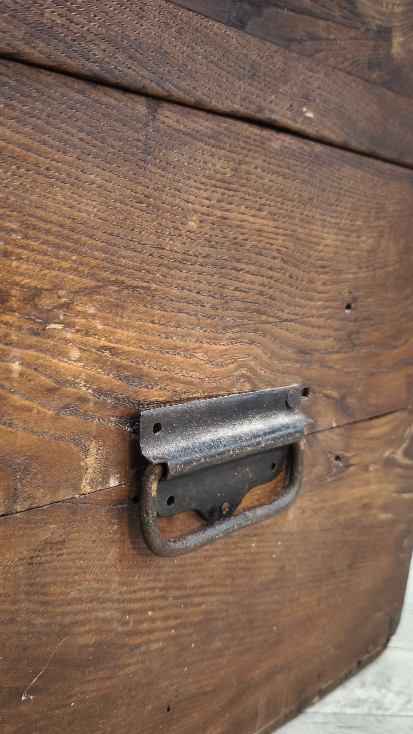 92235 Baule bombato in legno