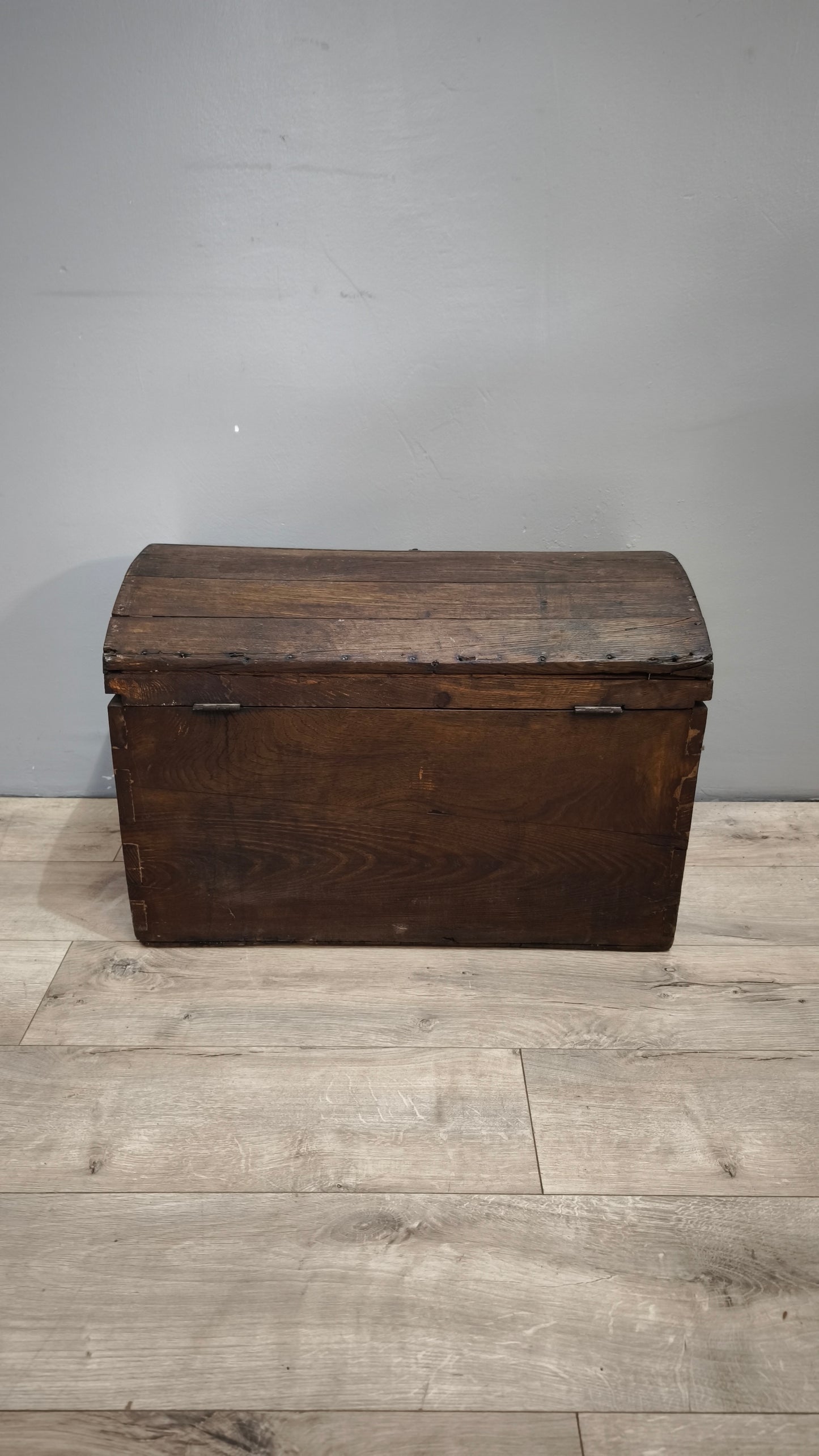 92235 Baule bombato in legno