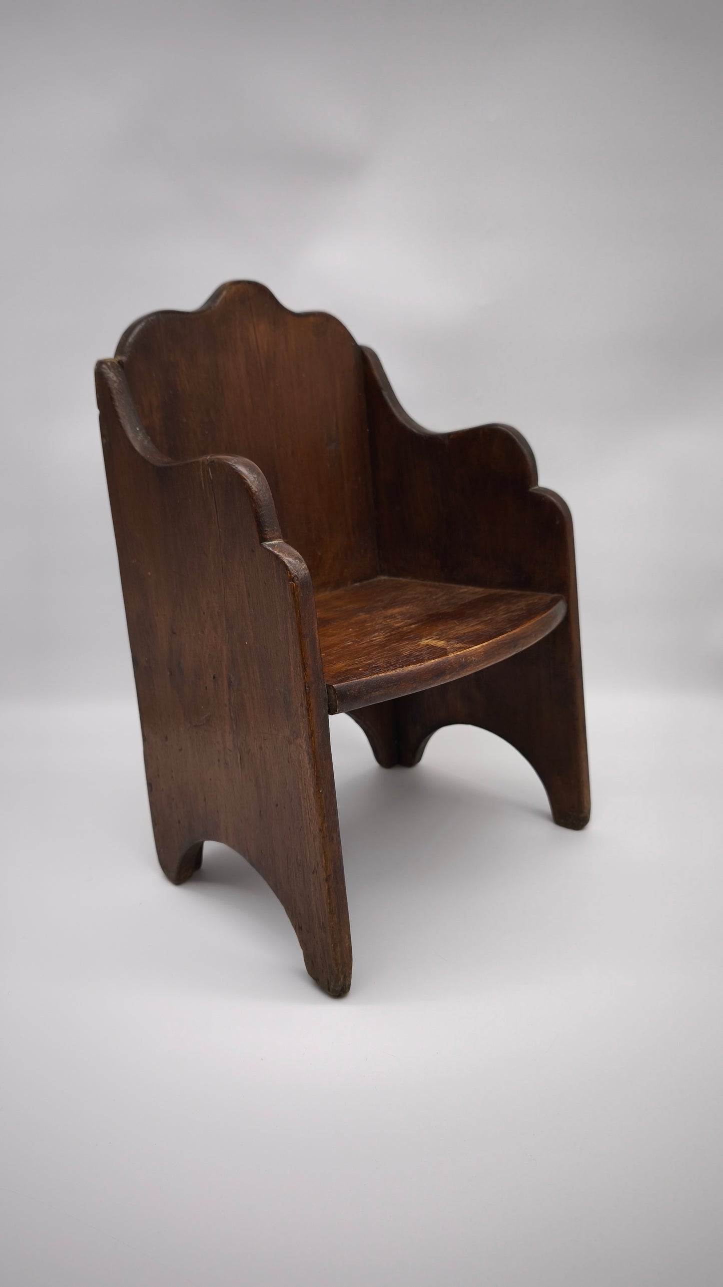 92236 Piccola sedia in legno