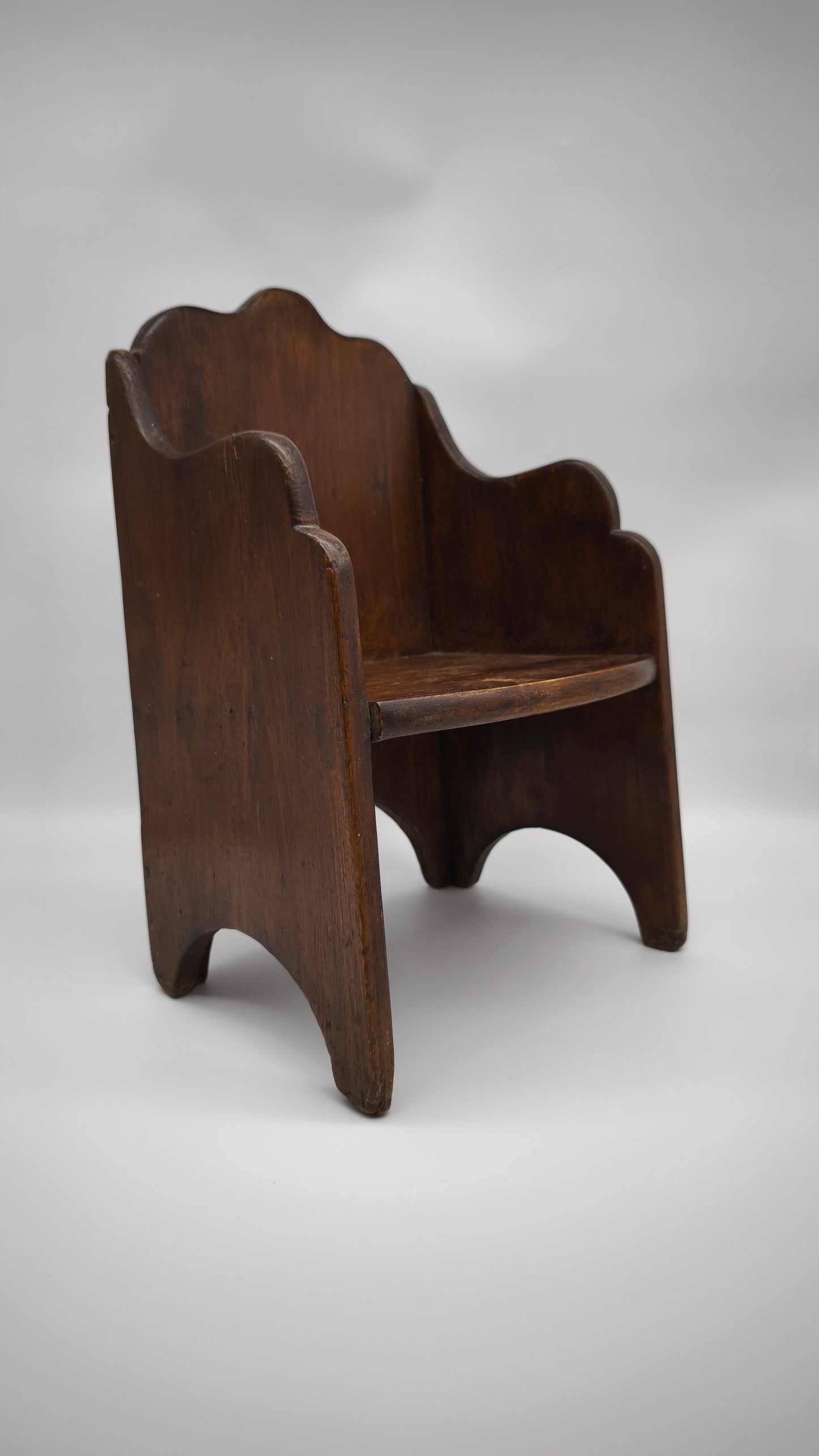 92236 Piccola sedia in legno