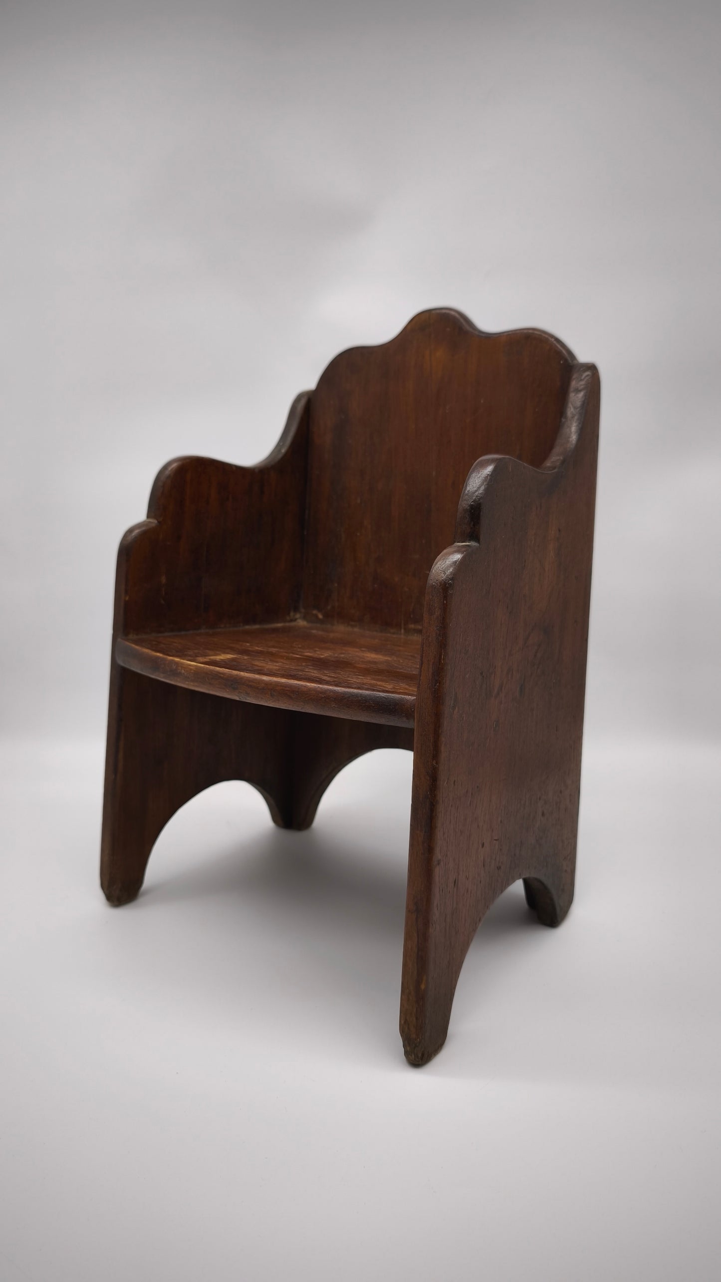 92236 Piccola sedia in legno