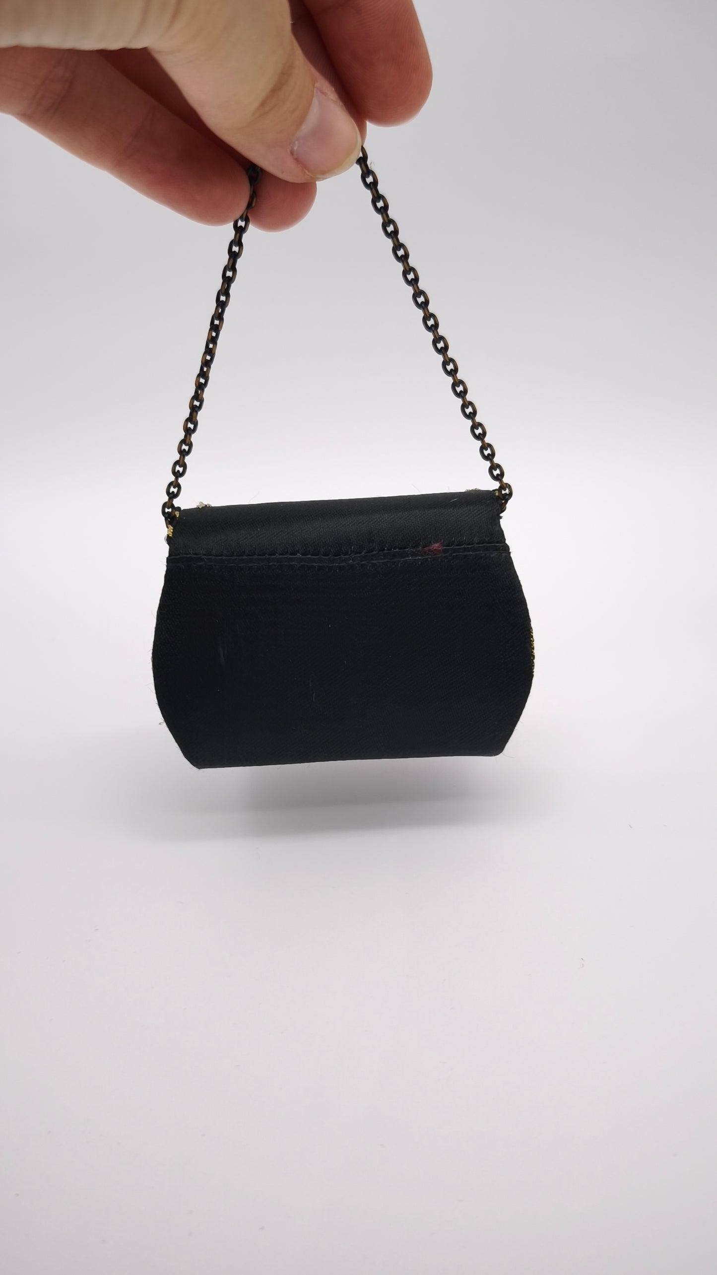 91464 Mini borsetta ricamata
