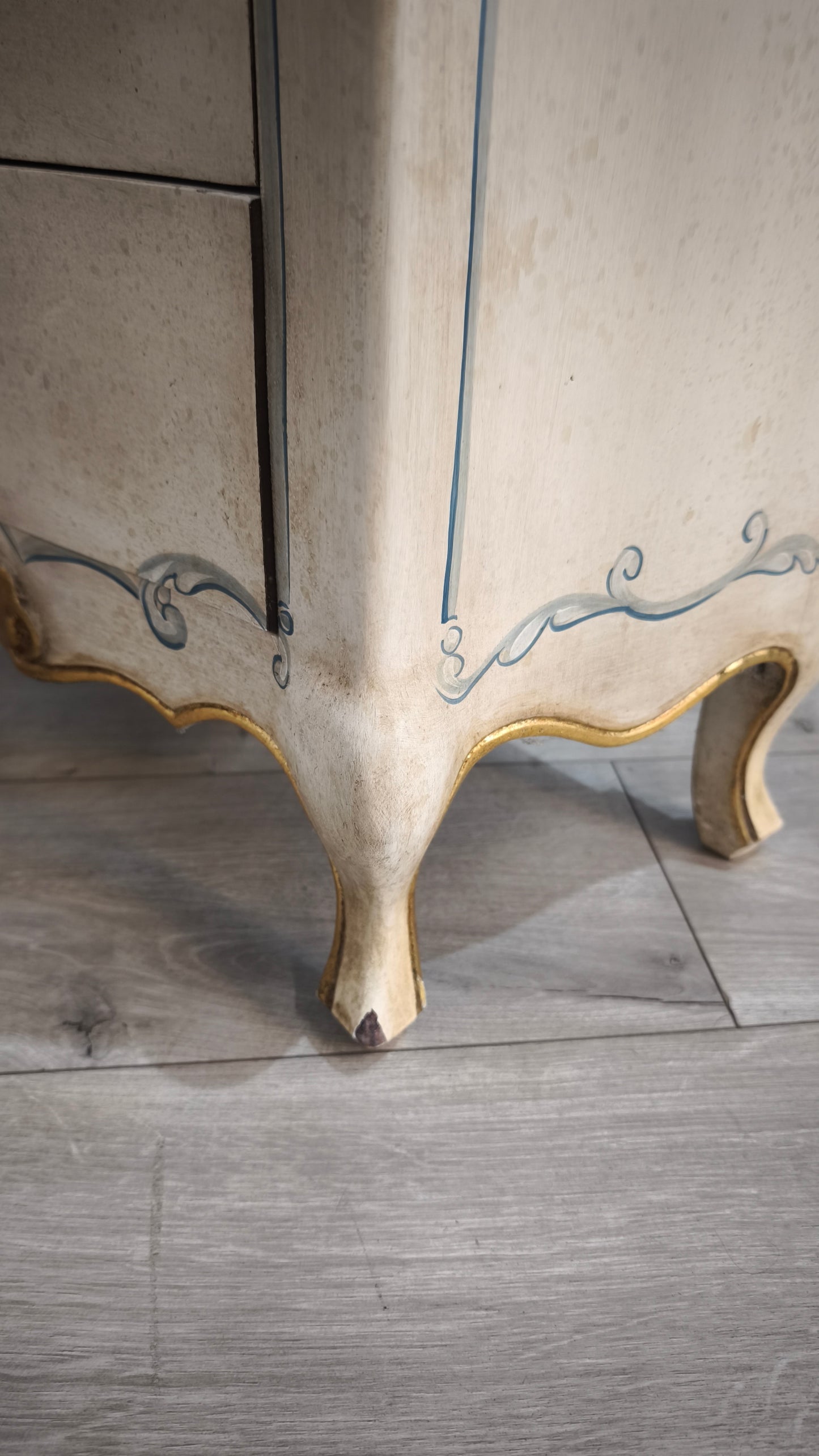 92312 Coppia di comodini stile veneziano