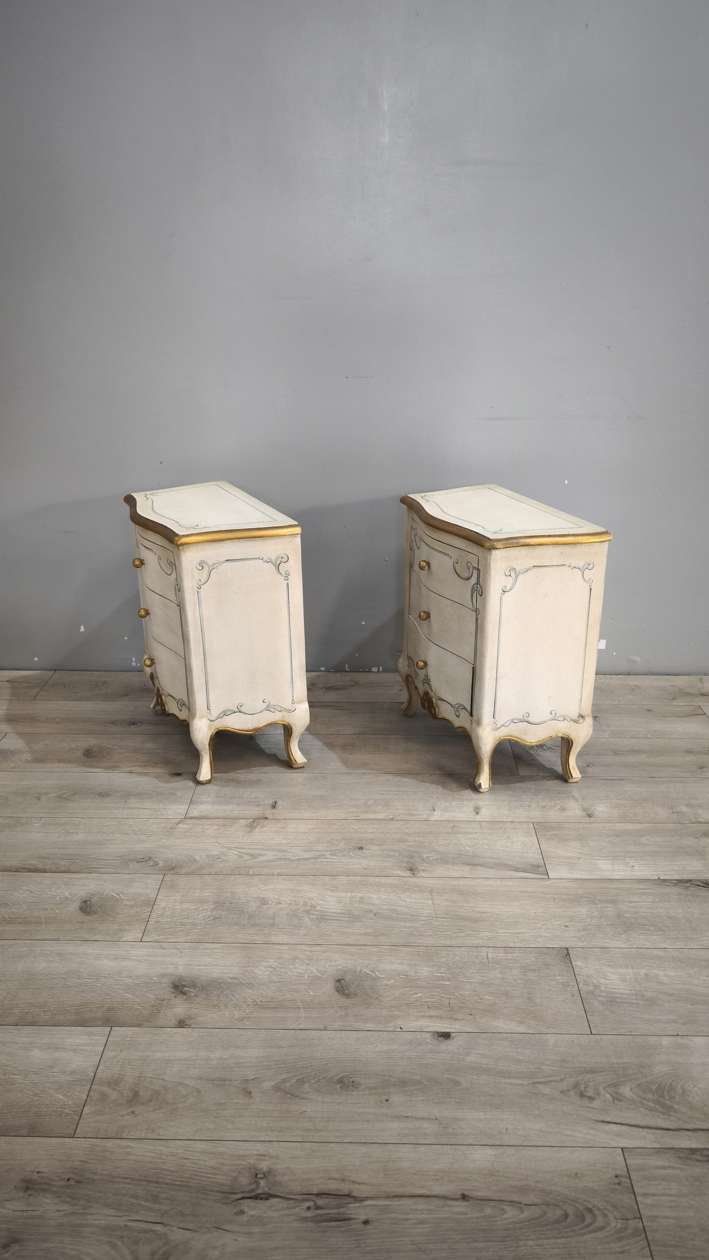 92312 Coppia di comodini stile veneziano