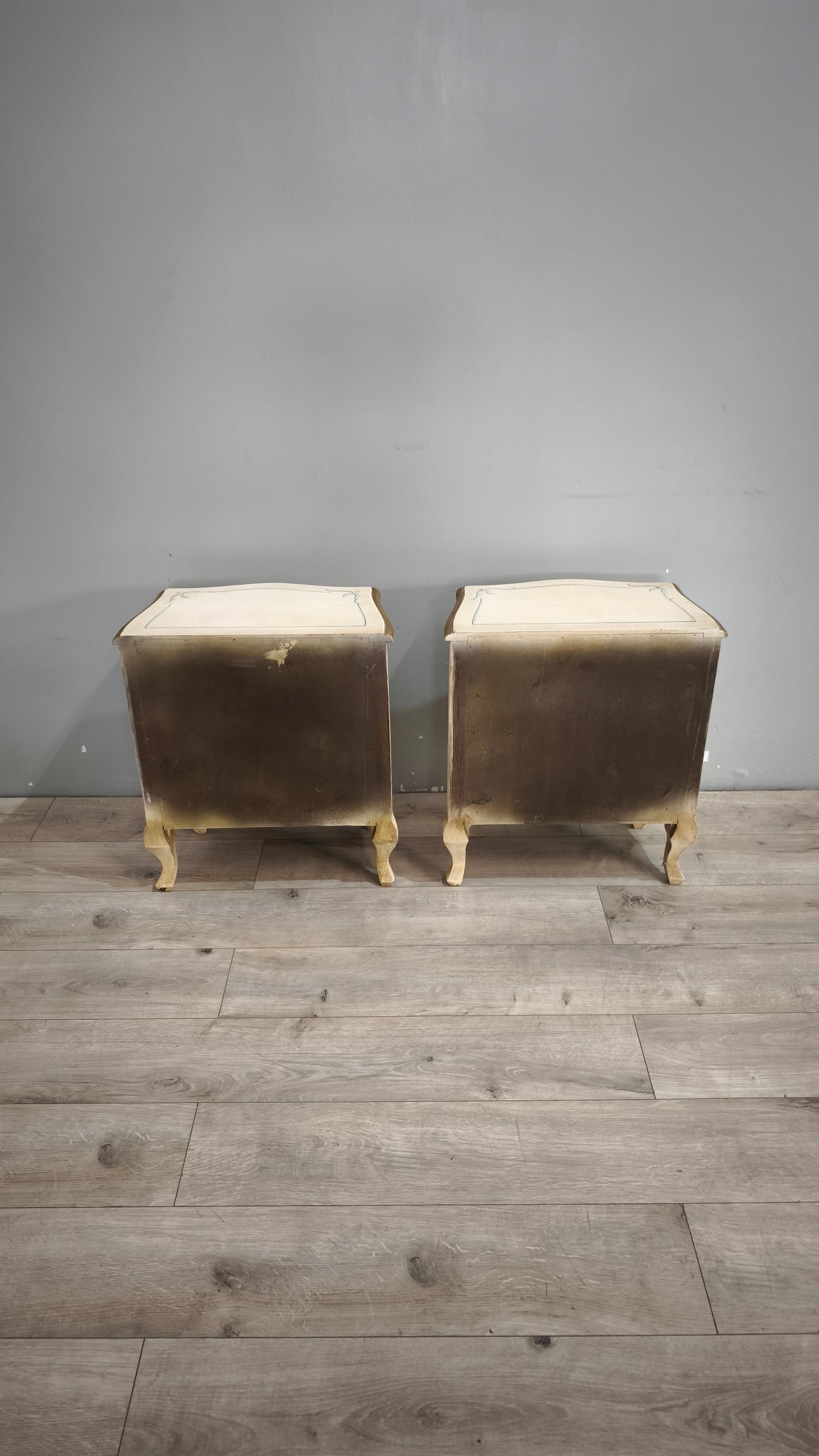 92312 Coppia di comodini stile veneziano