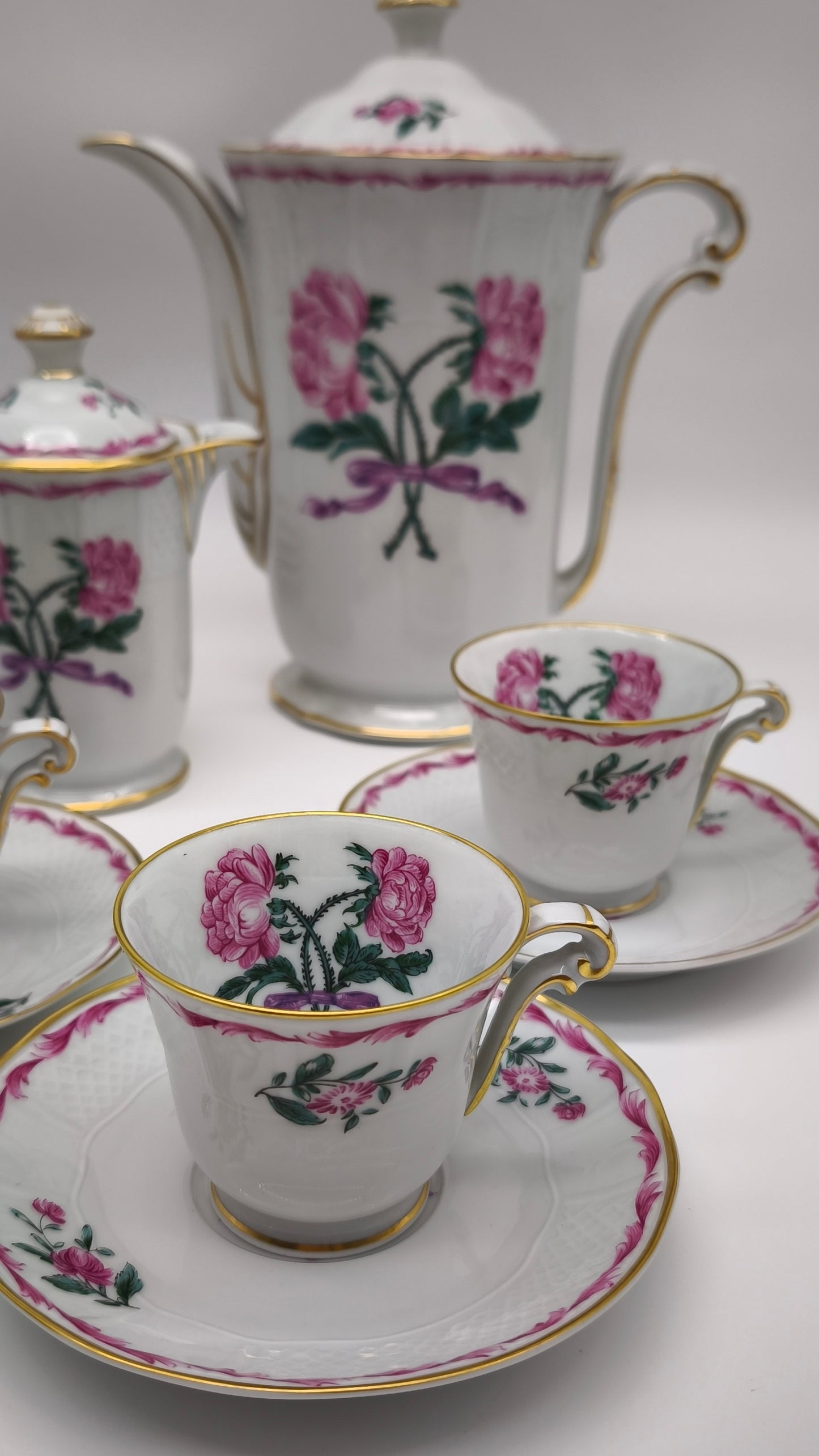 92314 Servizio da caffè per 8 persone Limoges L. Bernardaud 'Les deux roses'