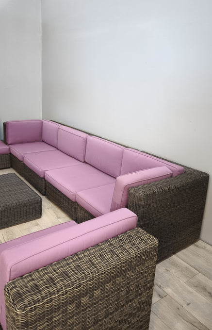 92365 Divano modulare Ethimo Cube con tavolo e pouf