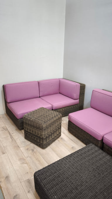 92365 Divano modulare Ethimo Cube con tavolo e pouf