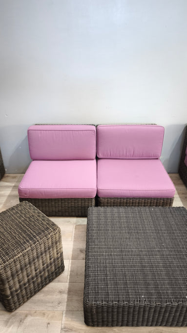 92365 Divano modulare Ethimo Cube con tavolo e pouf