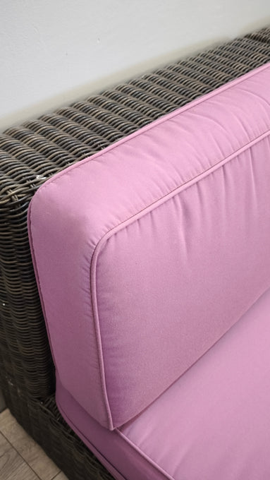 92365 Divano modulare Ethimo Cube con tavolo e pouf