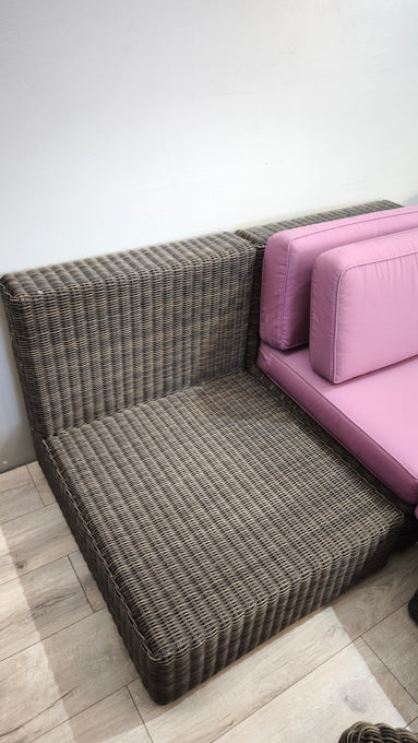 92365 Divano modulare Ethimo Cube con tavolo e pouf