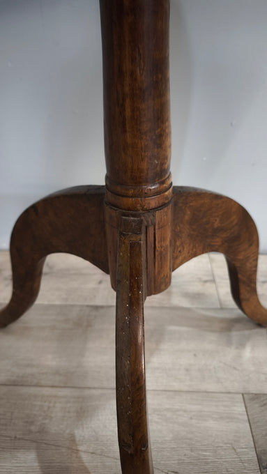 92368 Tavolo da salotto in legno con piano ovale