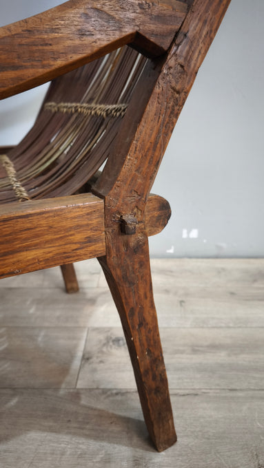 92366 Poltrona etnica con struttura in legno e seduta in bambù