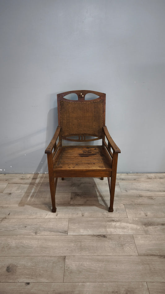 92373 Poltrona etnica con struttura in legno e schienale in paglia