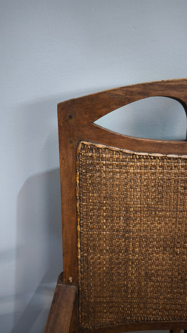 92373 Poltrona etnica con struttura in legno e schienale in paglia