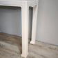 92374 Console orientale con base bianca e piano in legno