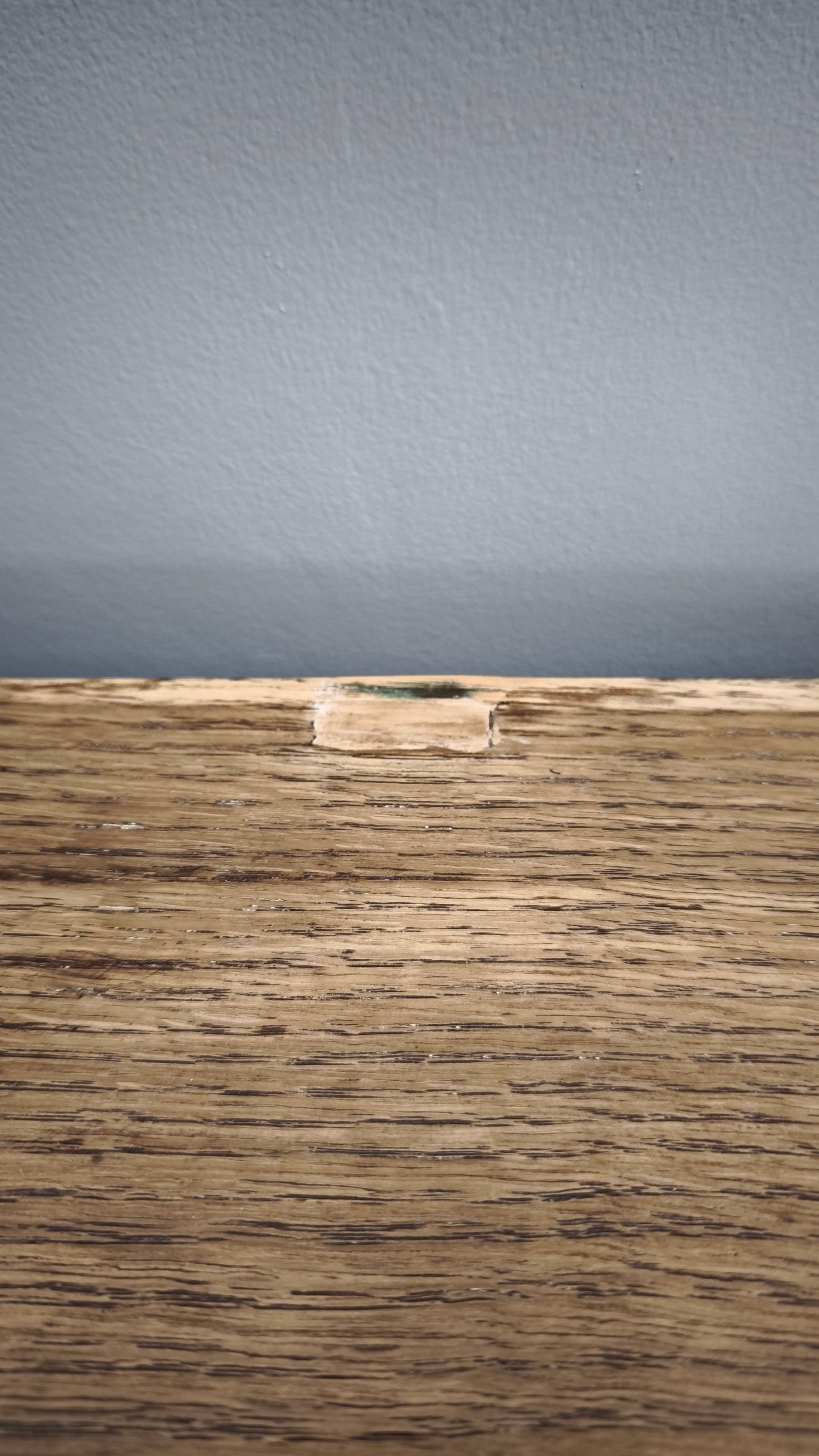 92380 Credenza quattro sportelli dipinta con piano in legno