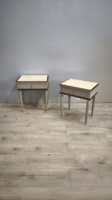 92377 Coppia di comodini in legno dipinti grigi con piano in marmo