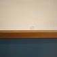 92381 Highboard in legno con sportelli dipinti e pomelli in vetro